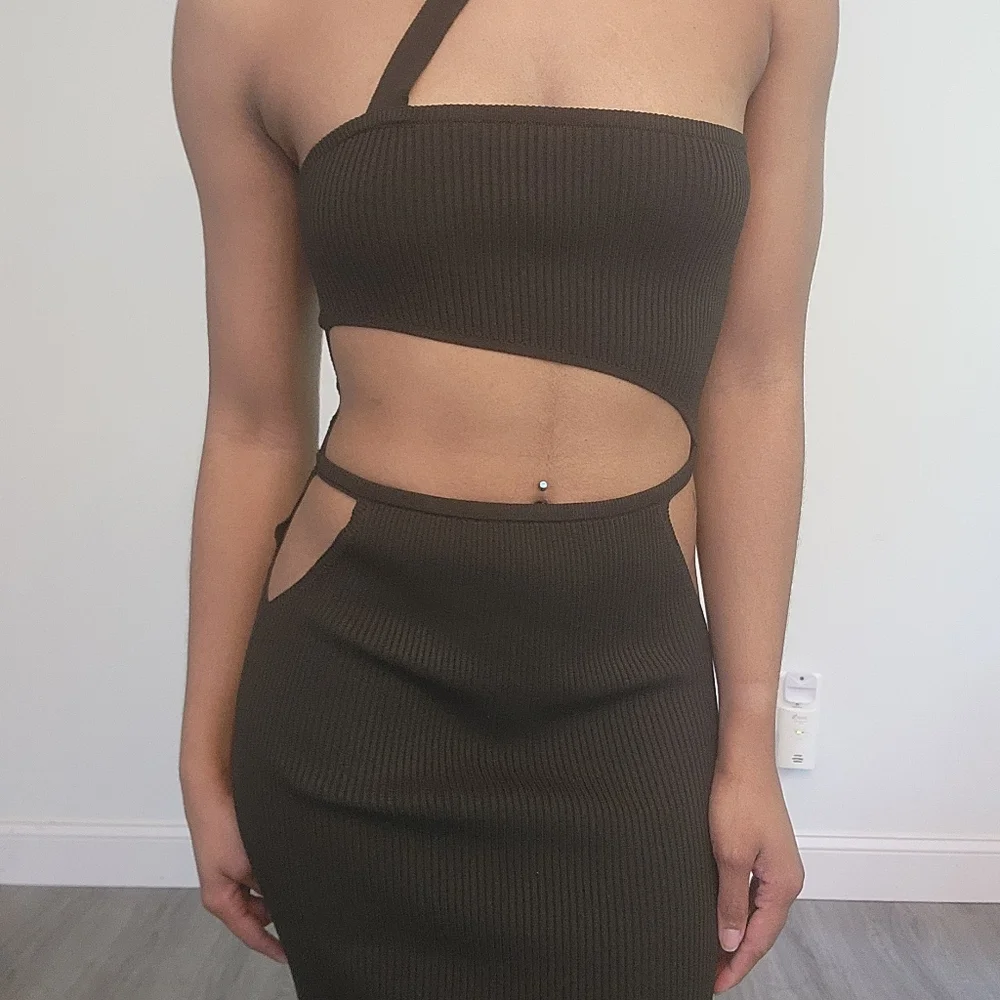 Midi Cutout dress - Picture 5 of 6